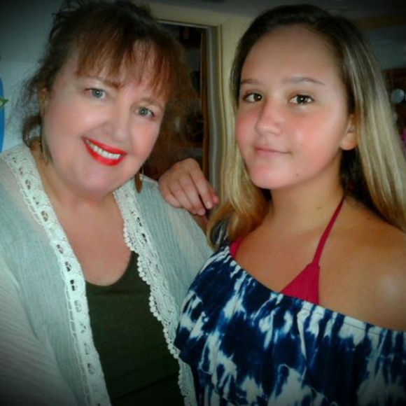 Meet your Posher, Melissa - Picture 1 of 1